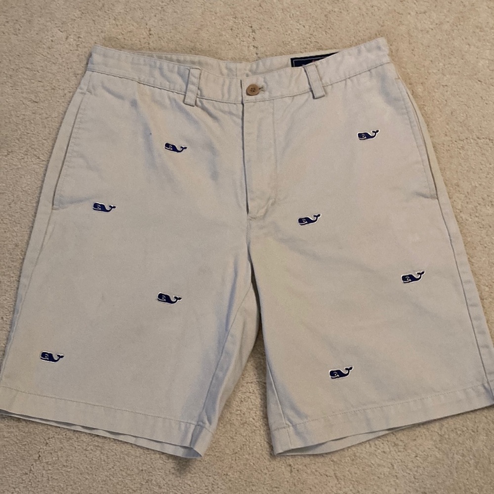 Men’s golf shorts